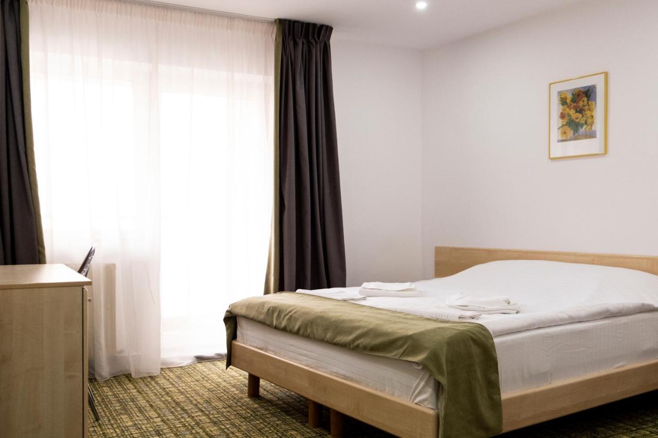 Casa Gabriela Hotell Bucureşti Eksteriør bilde