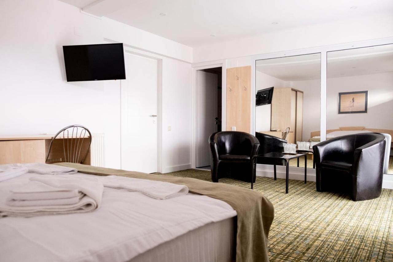 Casa Gabriela Hotell Bucureşti Eksteriør bilde